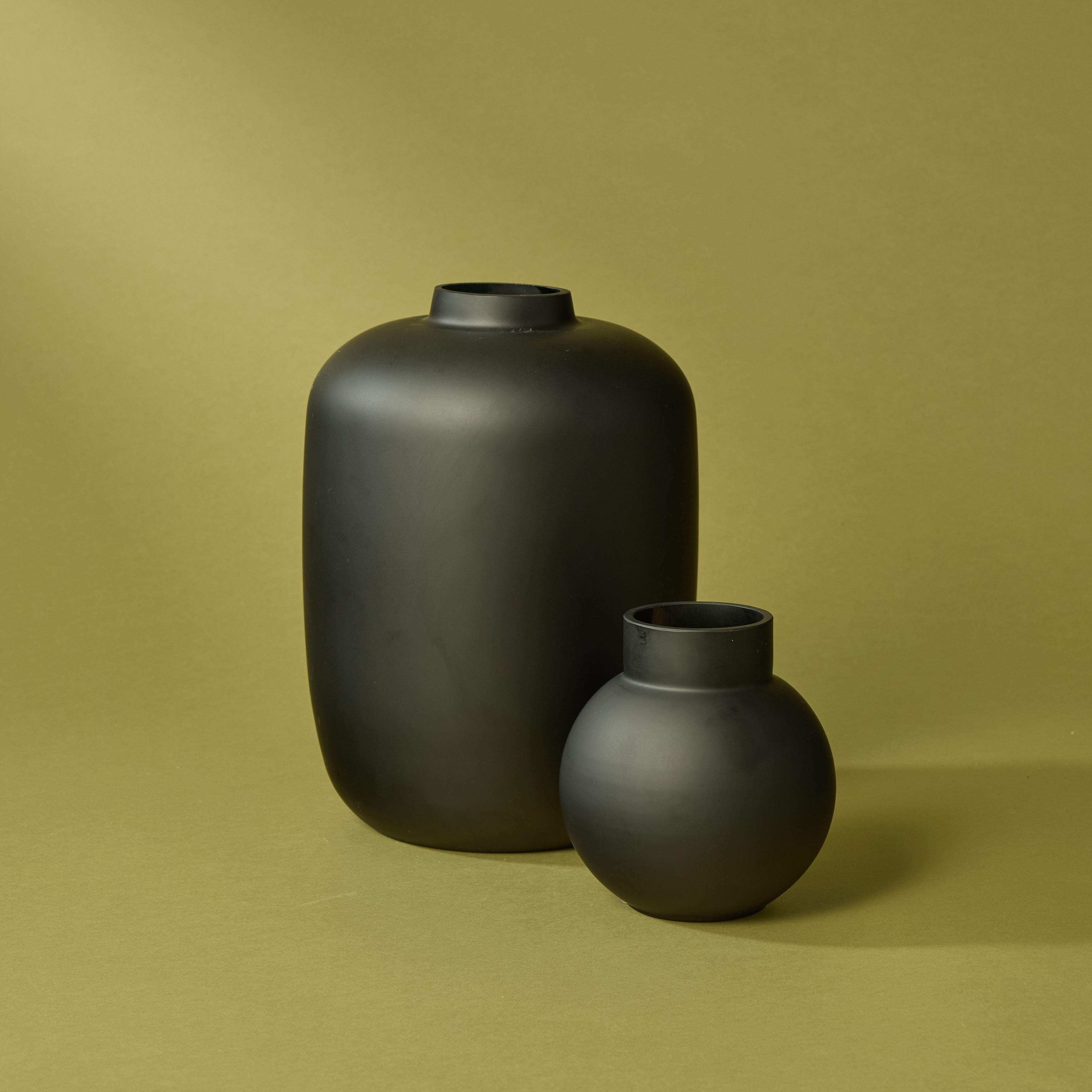 Sophie Vase Round | Black - 14cm