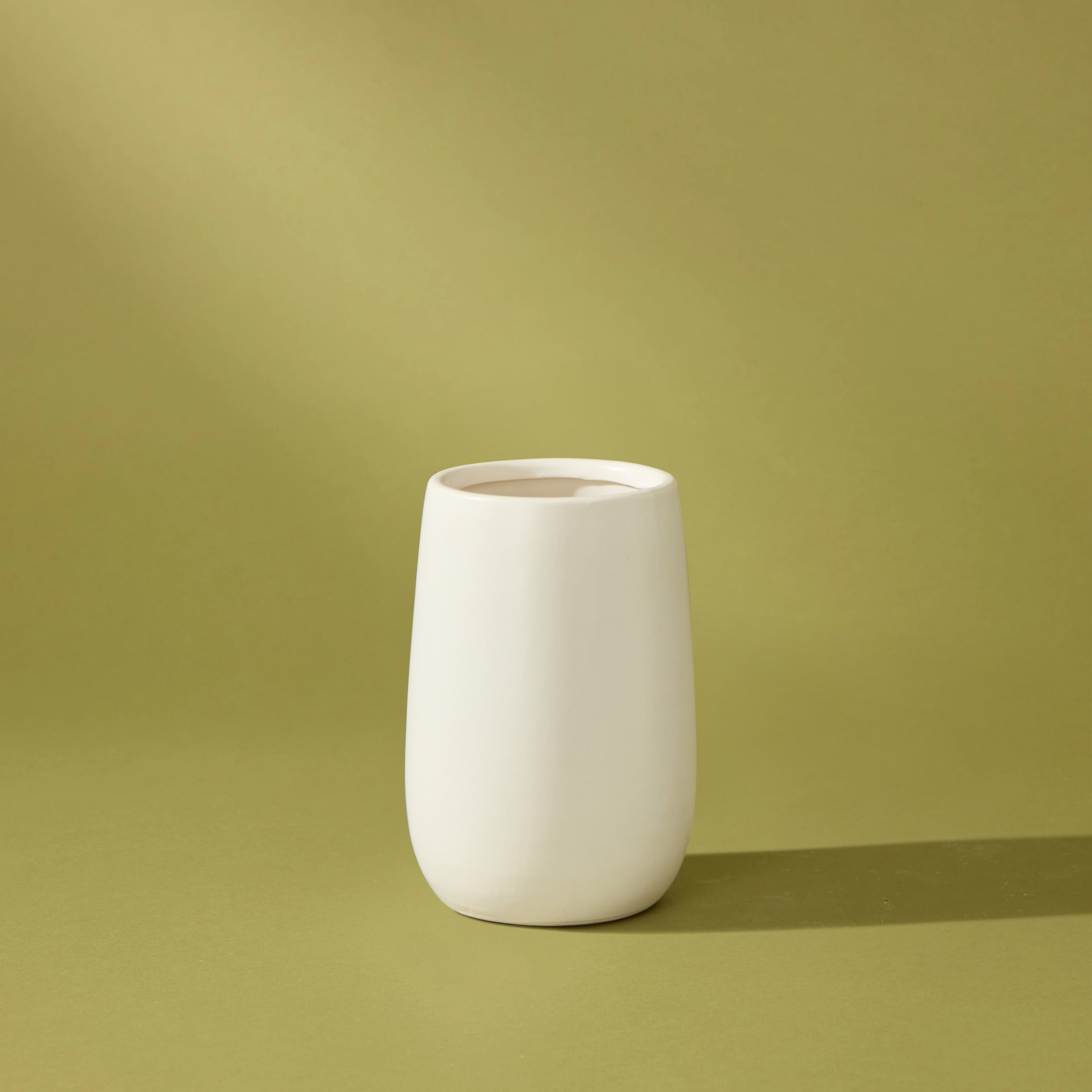 Apollo Vessel | White - 21cm