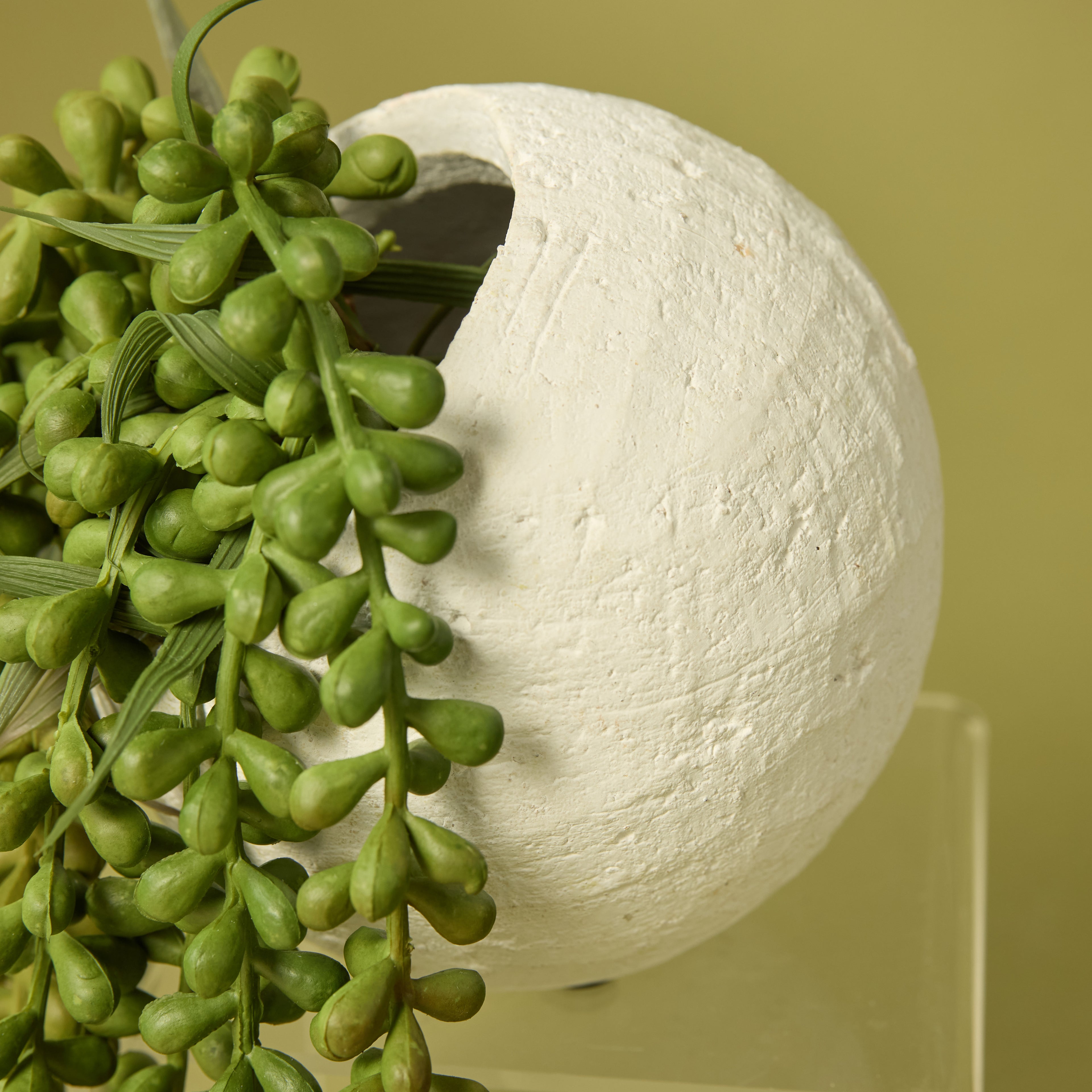 Faux String of Pearls - Ithaca Round Pot | White - 27cm