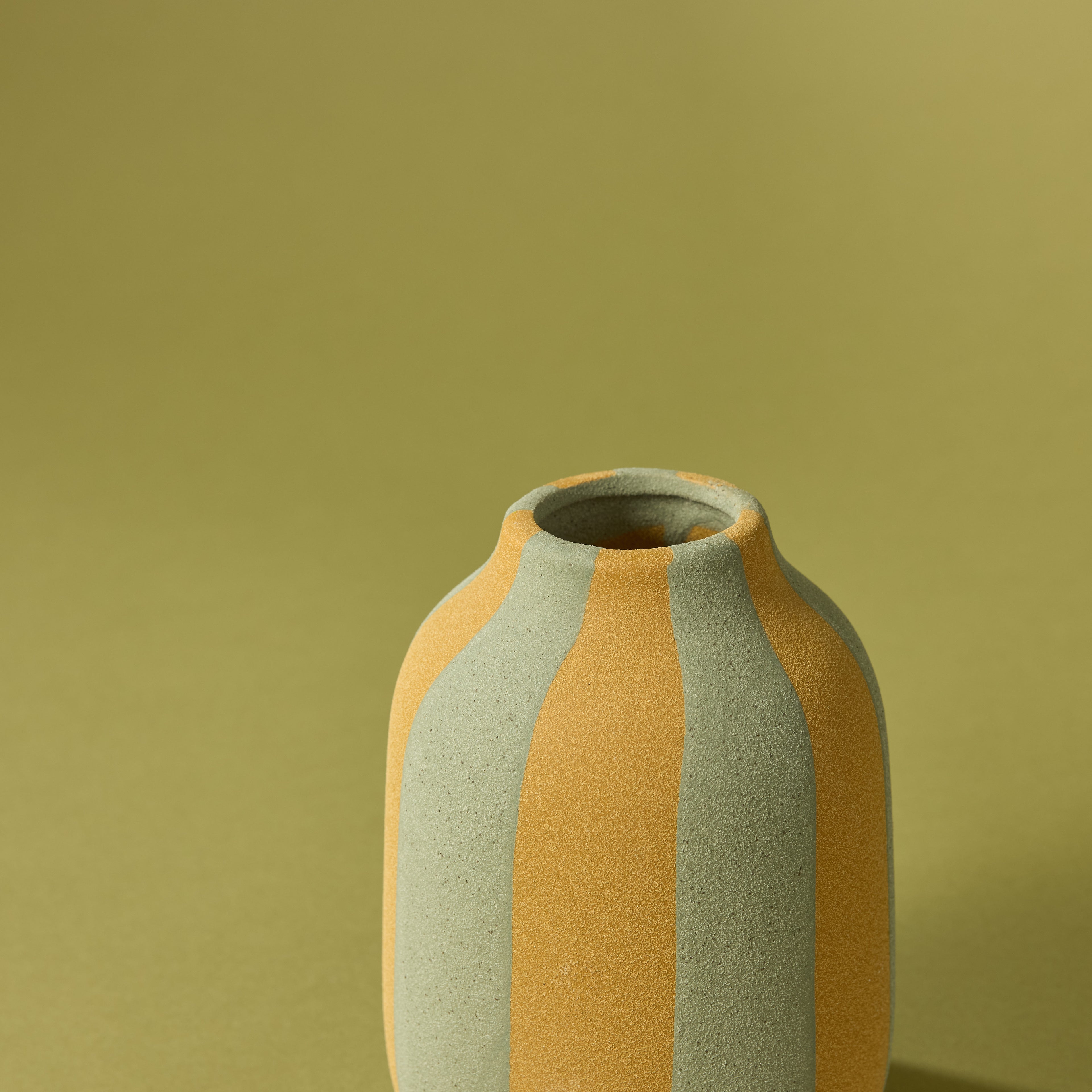 Tanis Ceramic Vase | Brown - 16cm