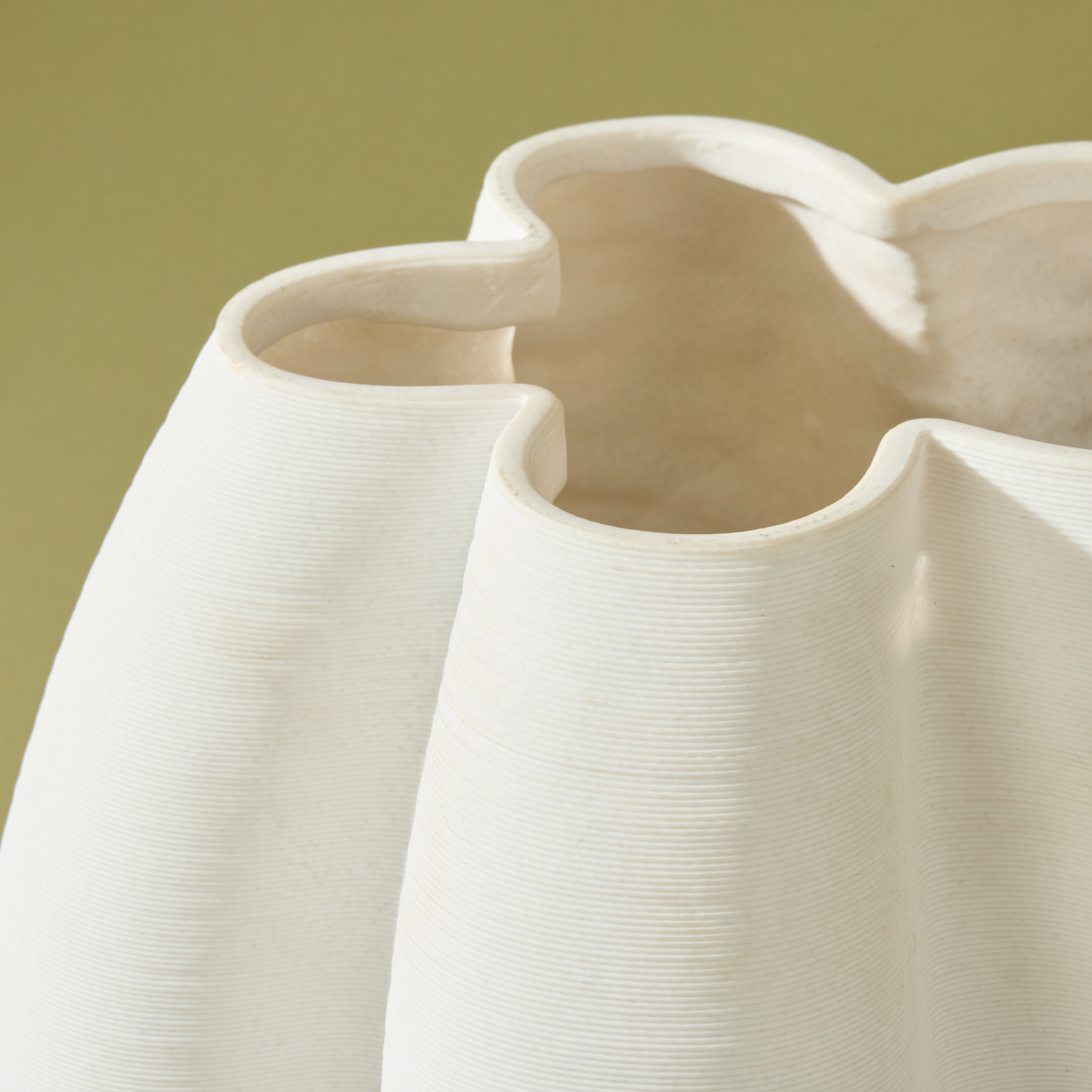 Celine Vessel | White - 32cm