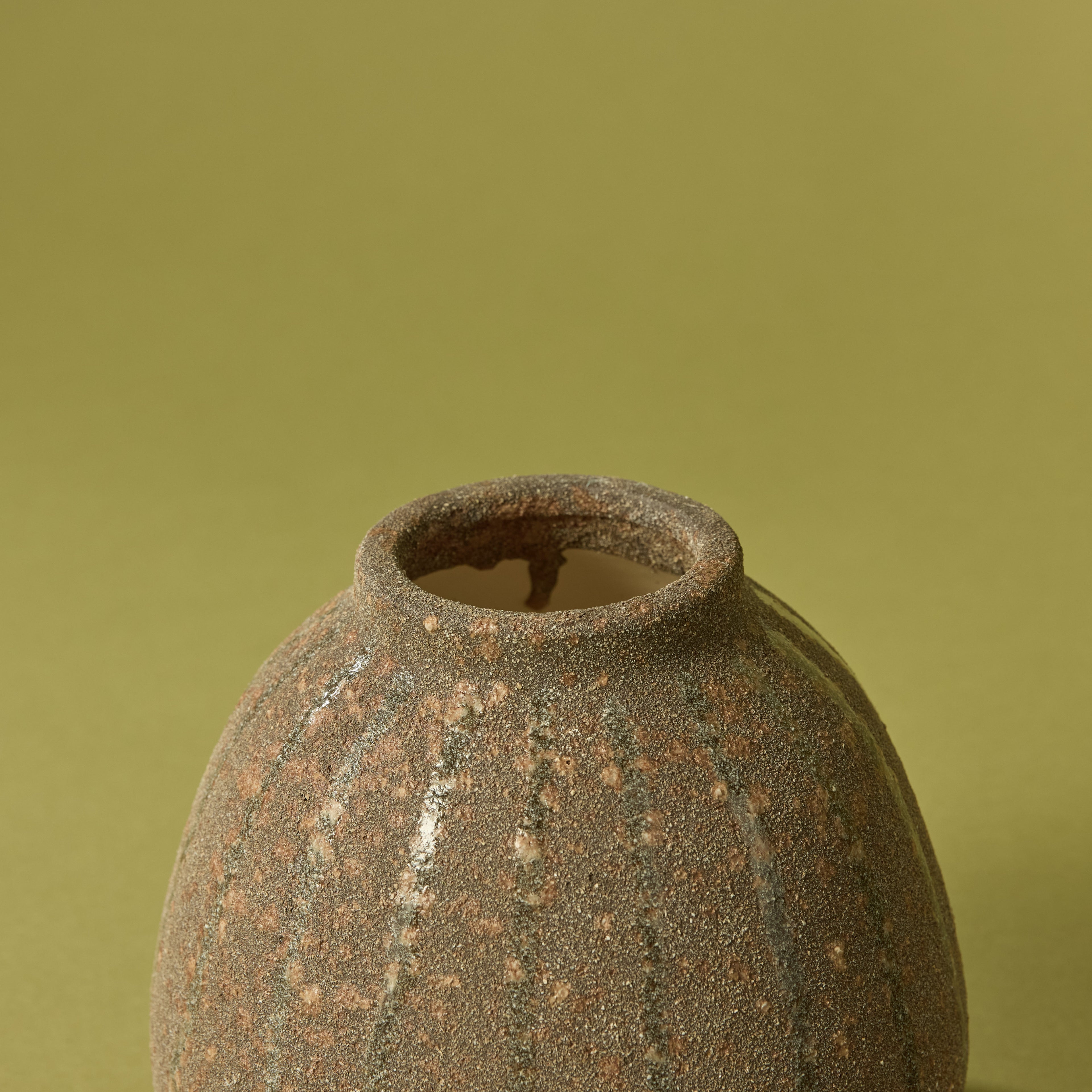 Henry Vase | Brown - 15cm