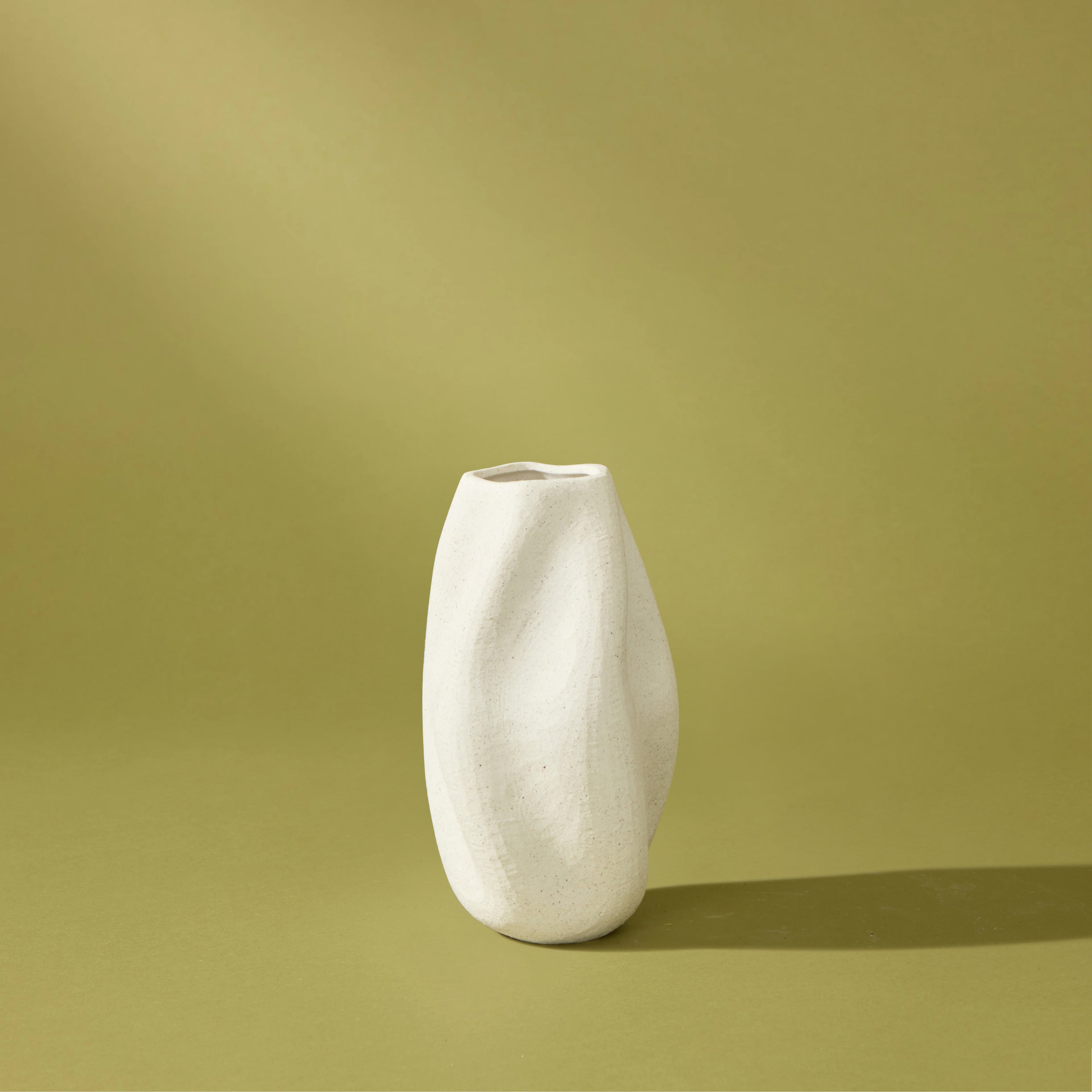 Danika Vessel | White - 26cm