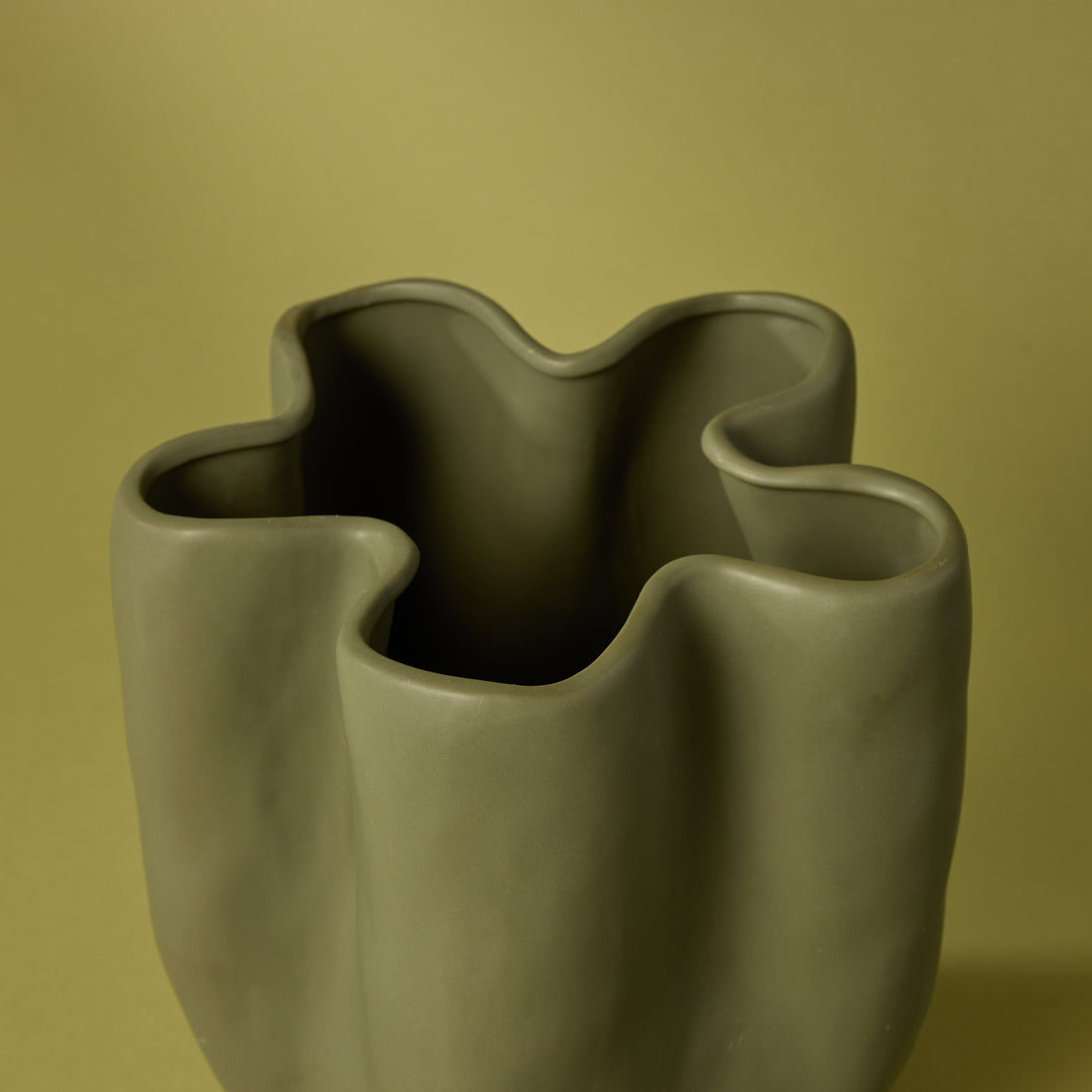 Fluid Vase | Green - 33cm