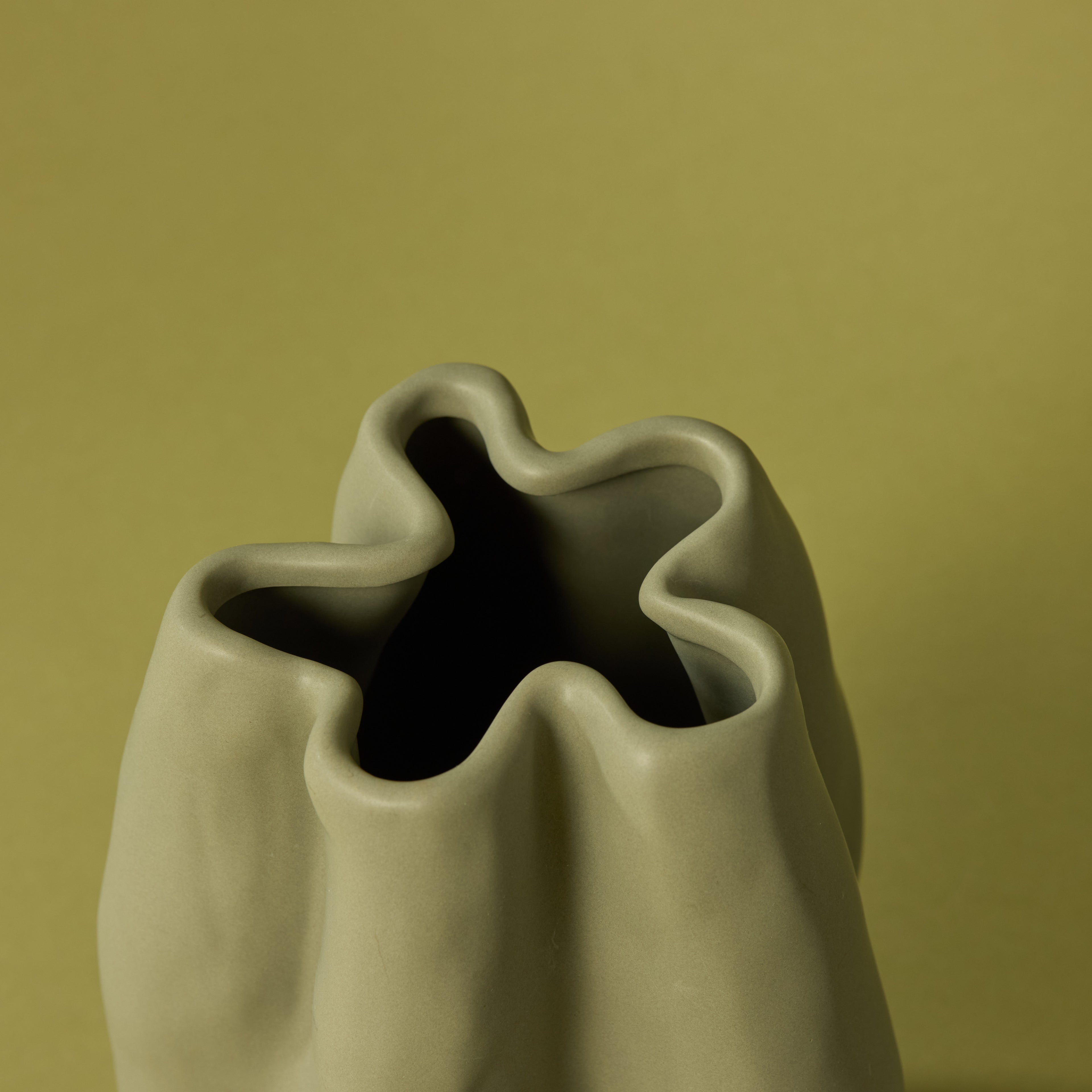 Fluid Vase Tall | Green - 24cm