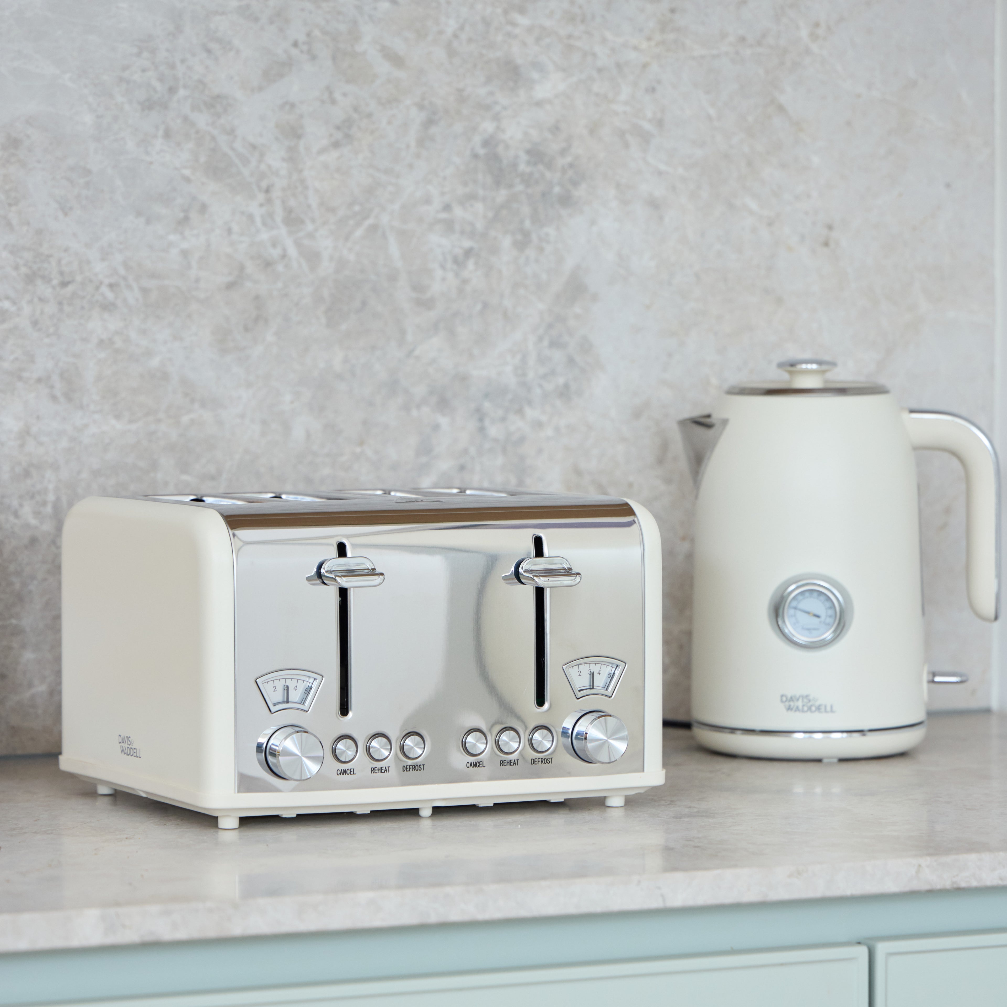 Davis & Waddell Newbury Vintage Kettle 1.7L Cream