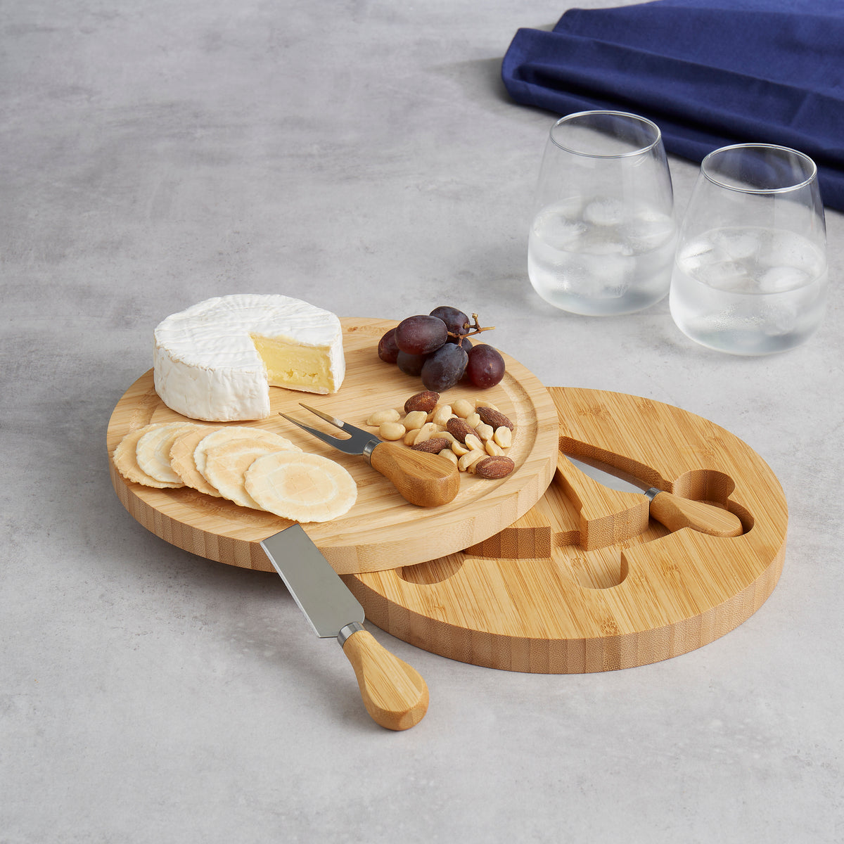 Davis & Waddell Bamboo Cheese Board with 3pcs Set Knives Natural