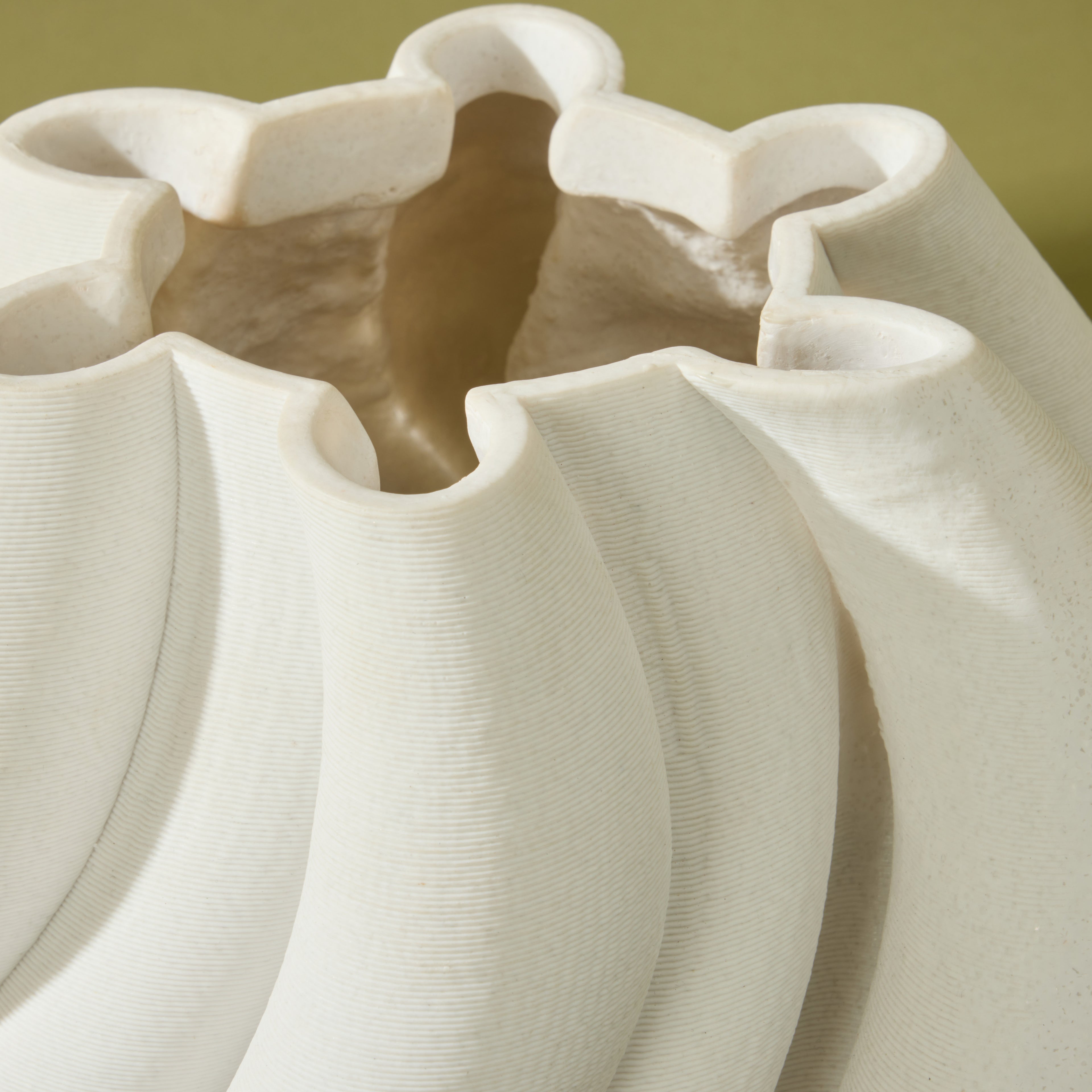 Celine Vessel | White - 23cm