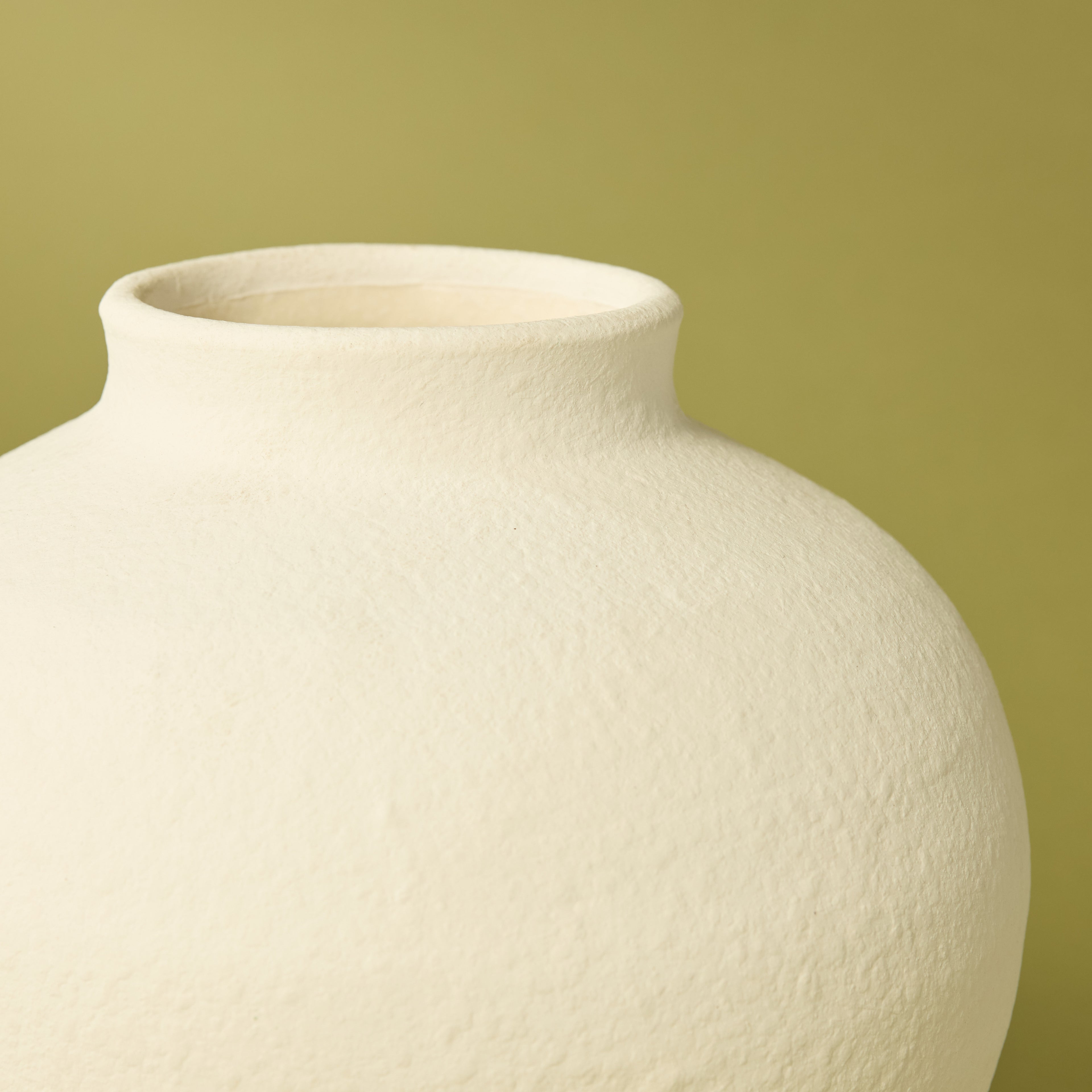 Kamari Vase | White - 21cm