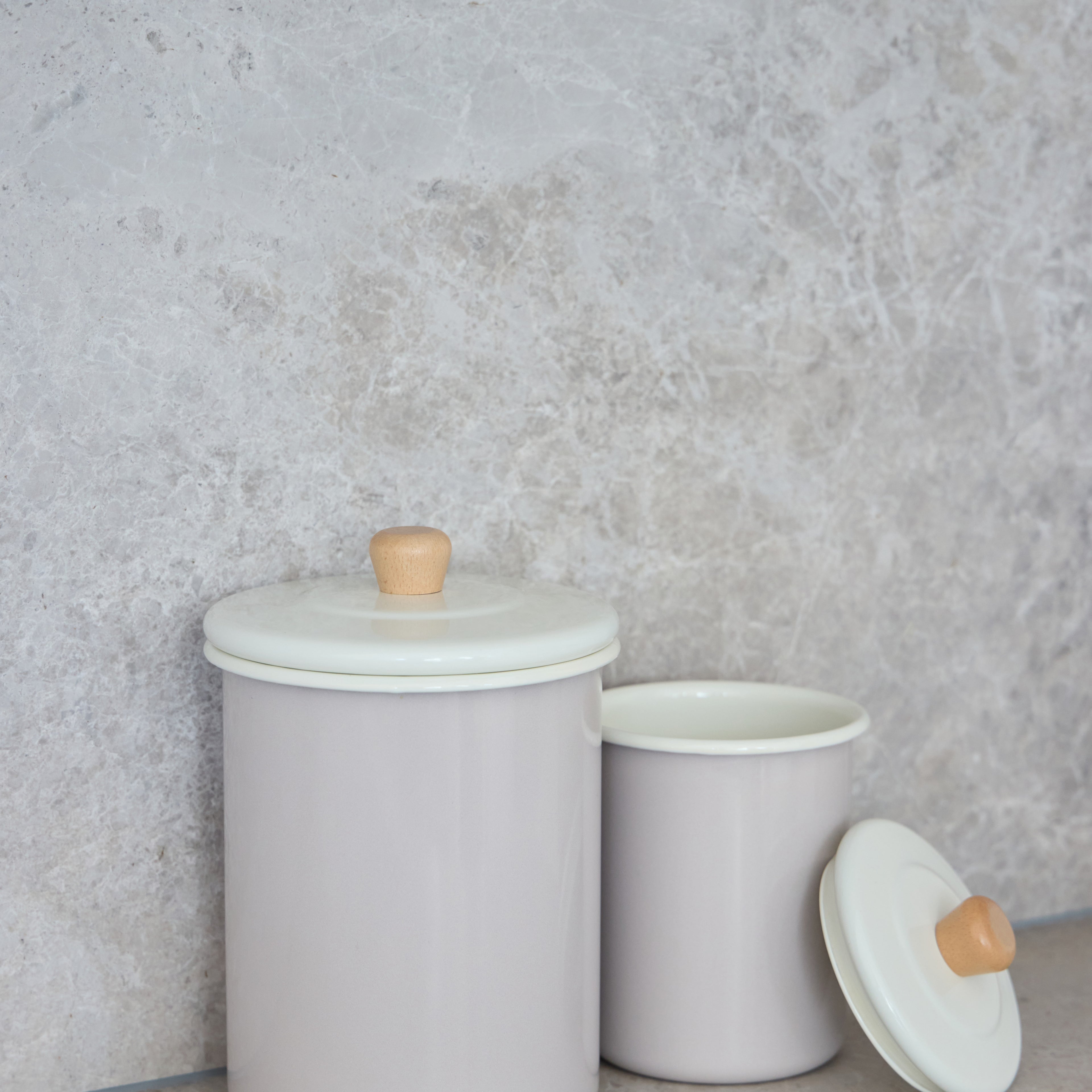 Davis & Waddell Daylesford Enamel Canister 1.7L Cream