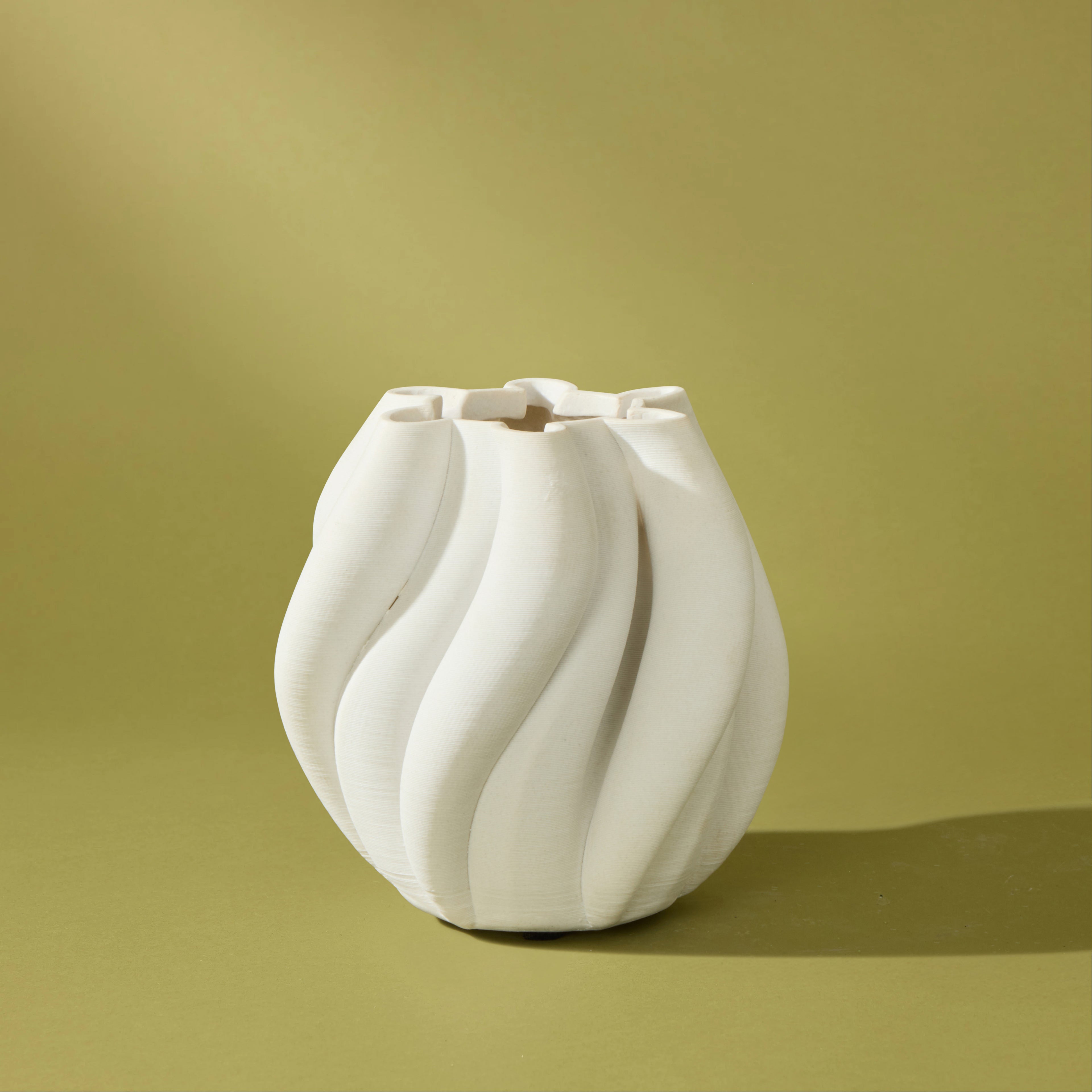 Celine Vessel | White - 23cm