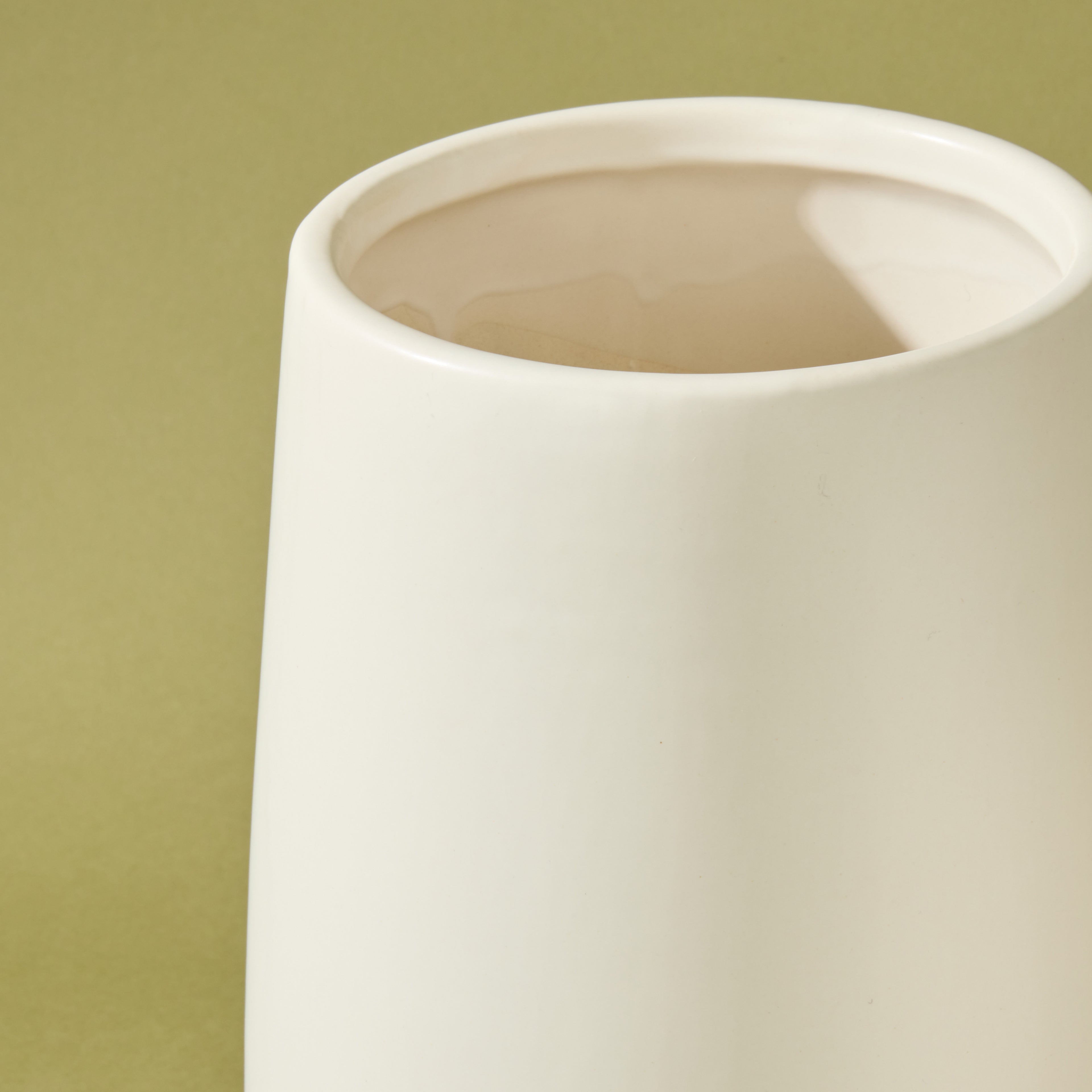 Apollo Vessel | White - 26cm