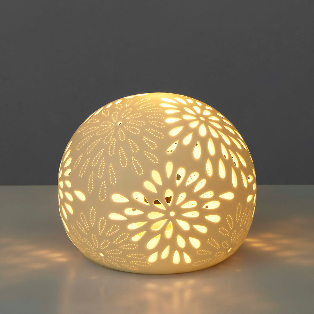 Amalfi Round Lamp Cutout White