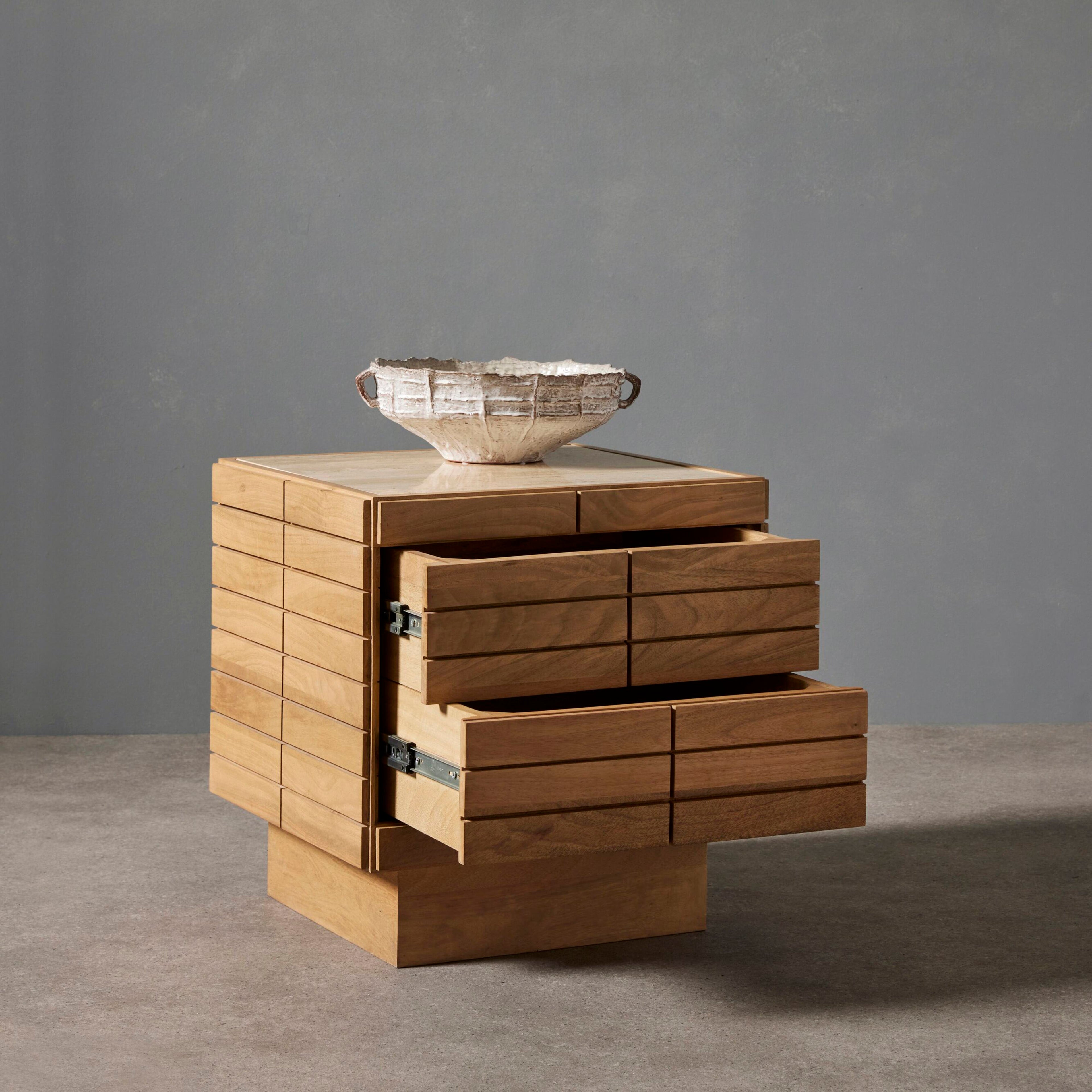 Grand Designs Marlo Statement Bowl Off White
