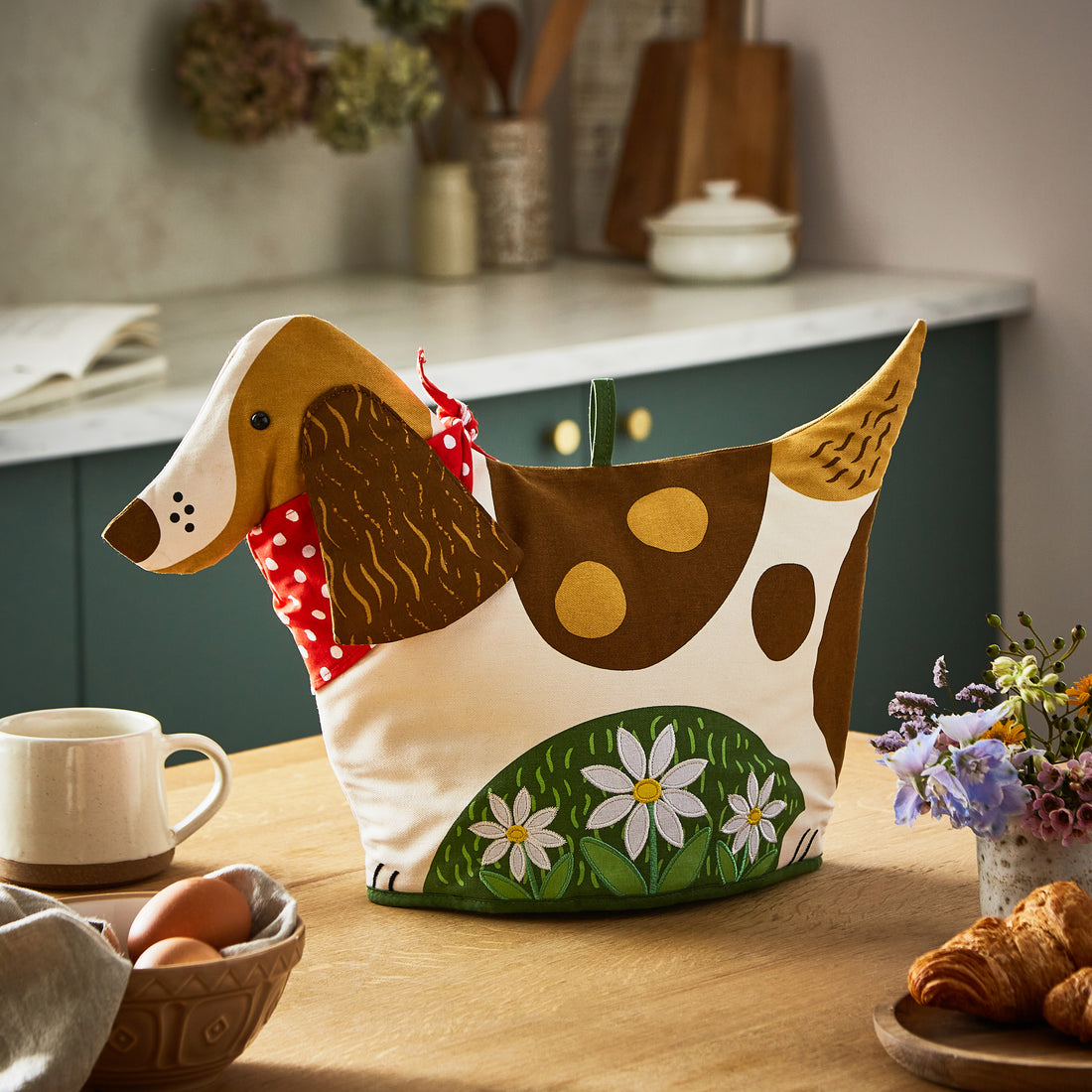 Ulster Weavers Daisy Dog Shaped Tea Cosy Brown