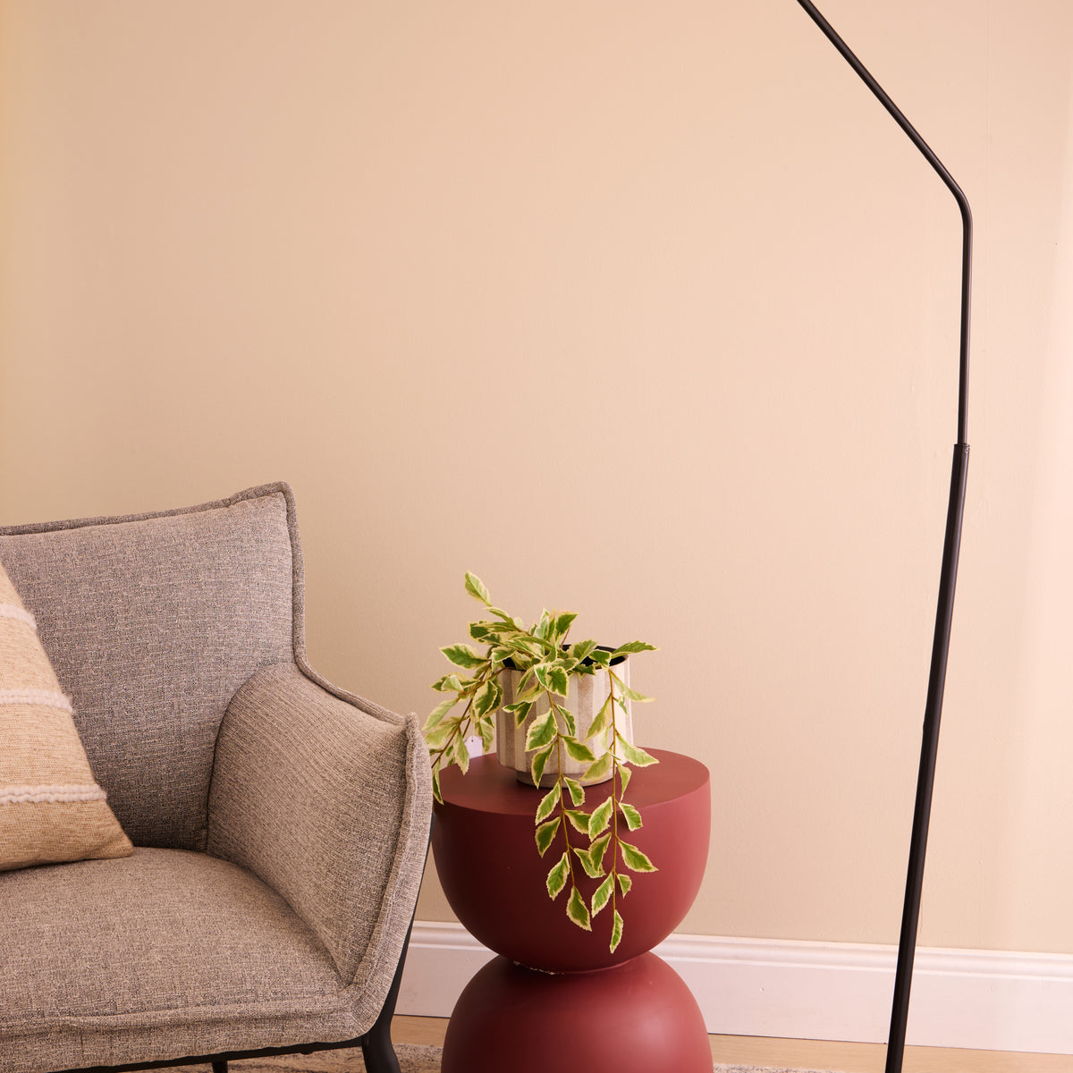 Amalfi Kit Floor Lamp White &amp; Black