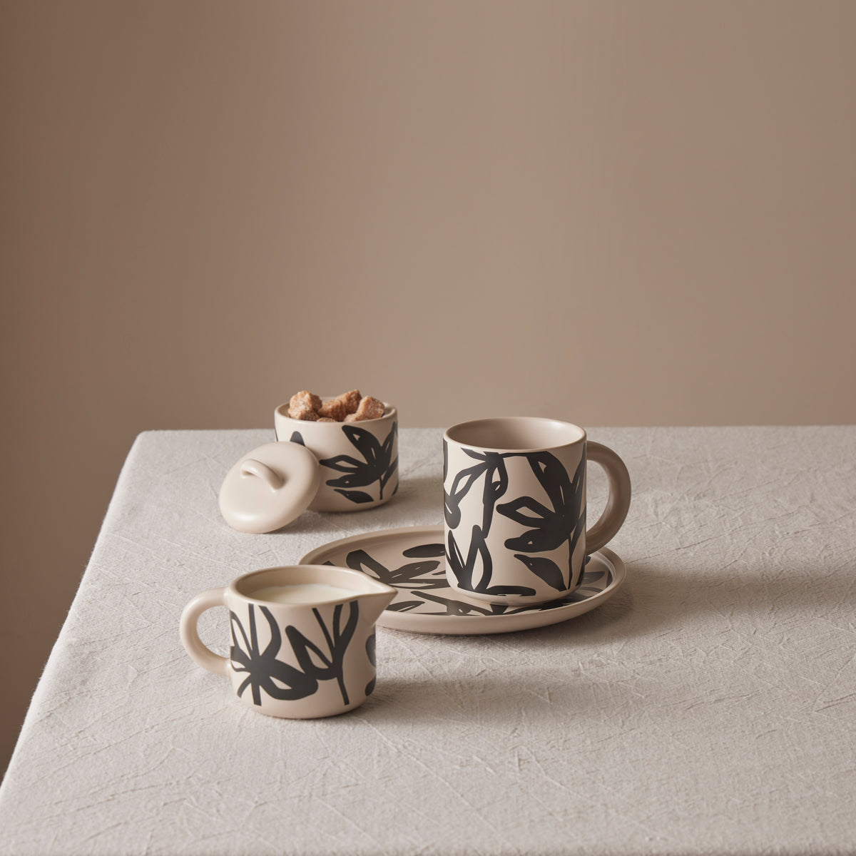 Leaf &amp; Bean Freya Mug &amp; Side Plate 2pcs Set Oat &amp; Black