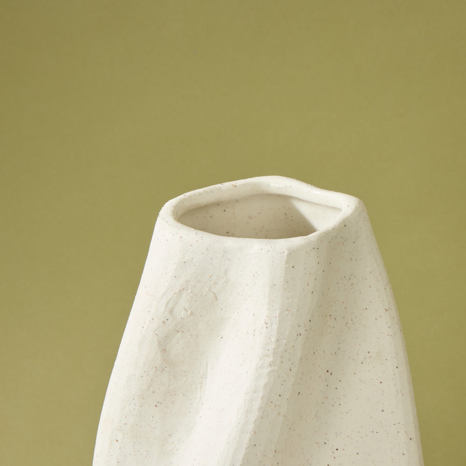 Danika Vessel | White - 26cm