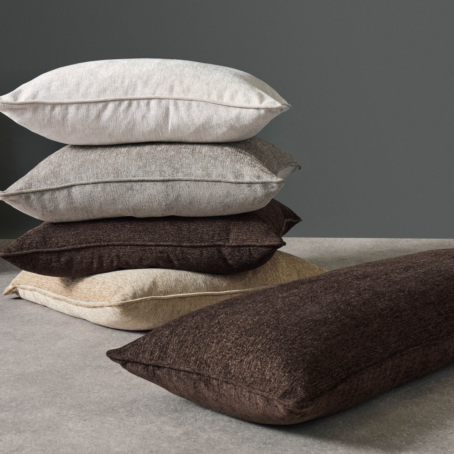 Grand Designs Velencia Cushion Gold
