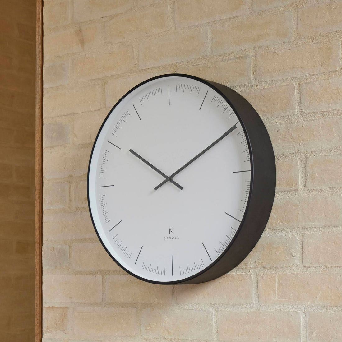 Amalfi Oliver Clock Black