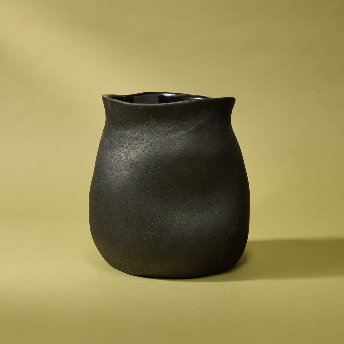 Maliah Pot | Black - 23cm