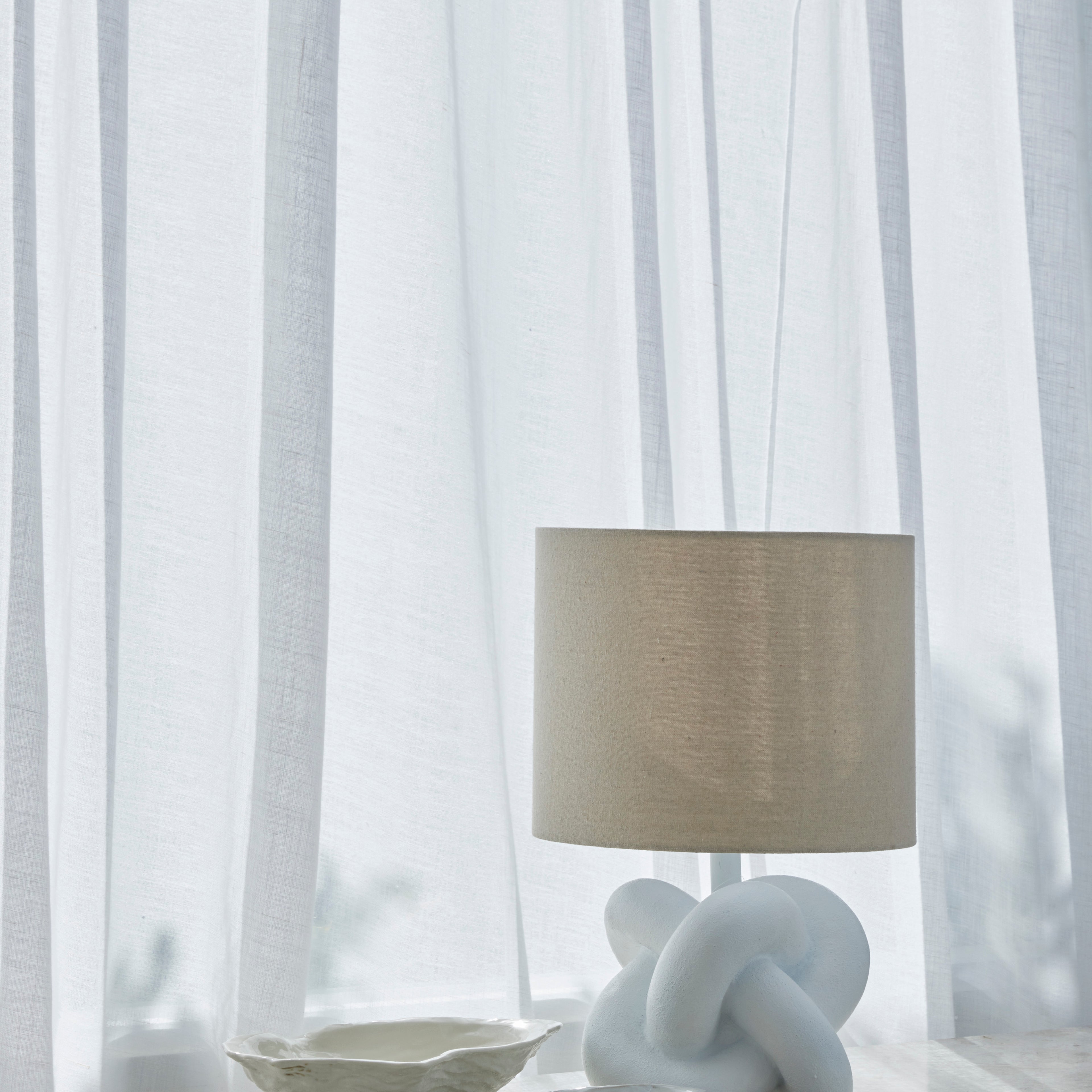 Amalfi Baylor Shell Plate Reactive White