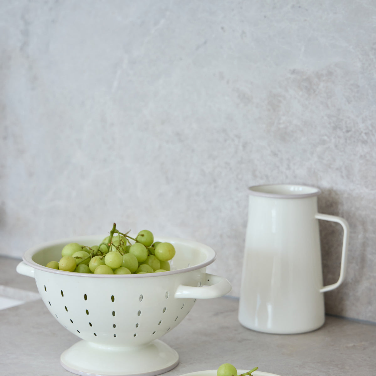 Davis &amp; Waddell Daylesford Enamel Pie Dish Round 3pcs Set Cream