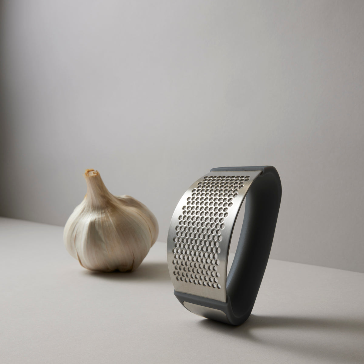 SVNA Garlic Crusher Charcoal