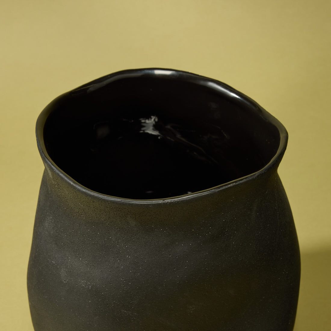 Maliah Pot | Black - 23cm