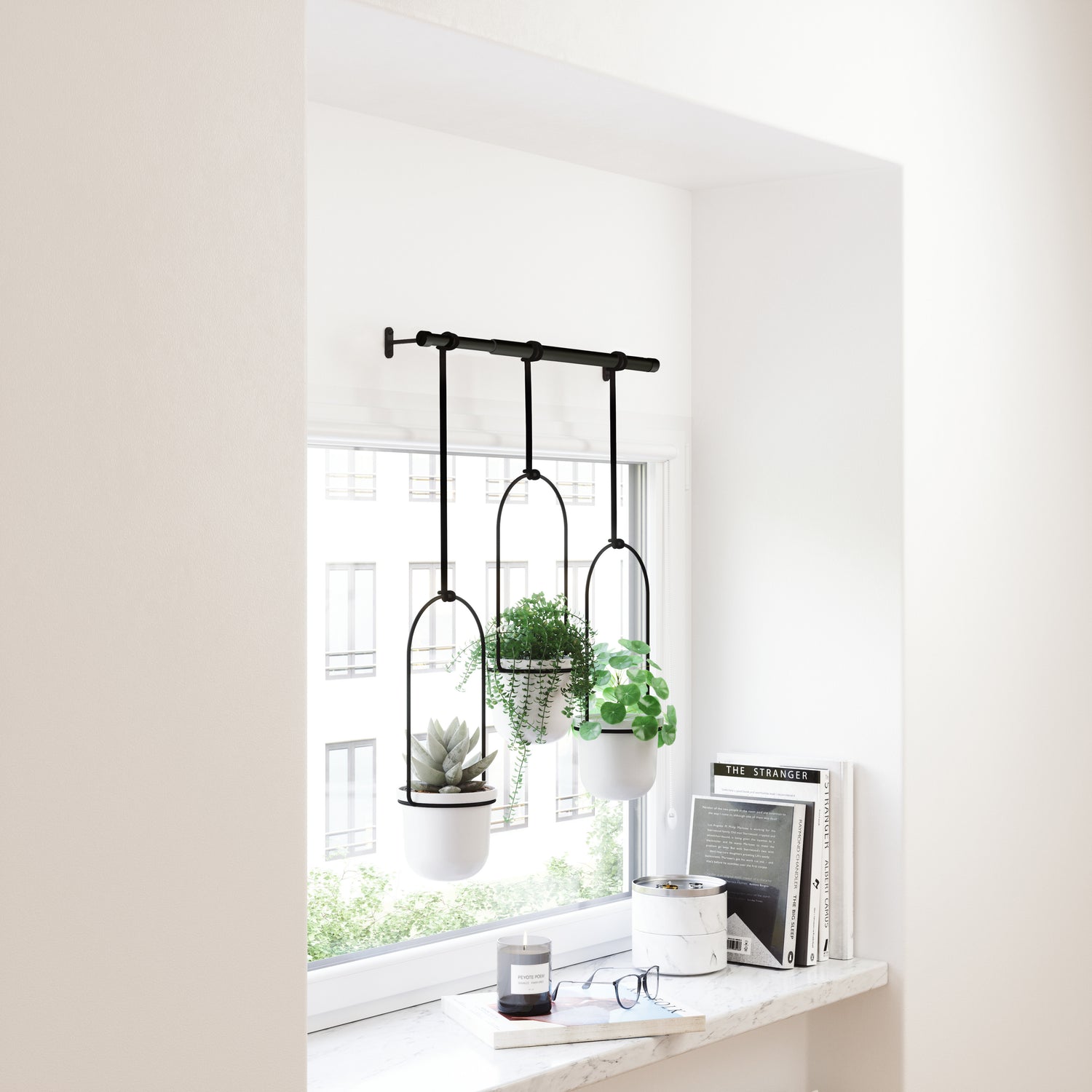 Umbra Triflora Hanging Planter White &amp; Black