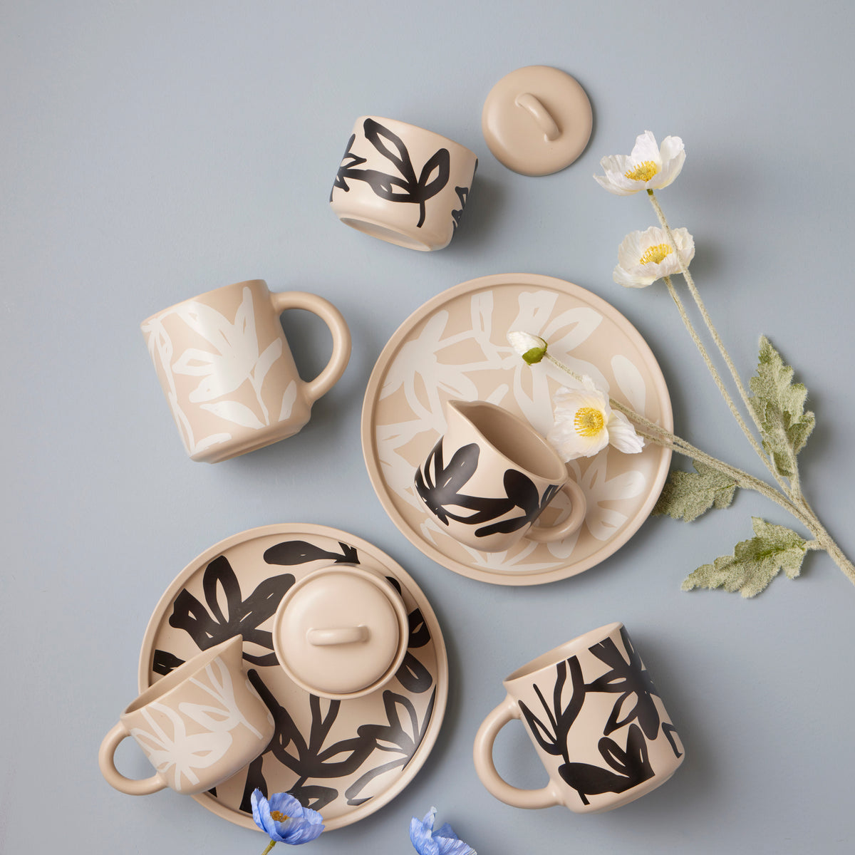 Leaf &amp; Bean Freya Mug &amp; Side Plate 2pcs Set Oat &amp; Black