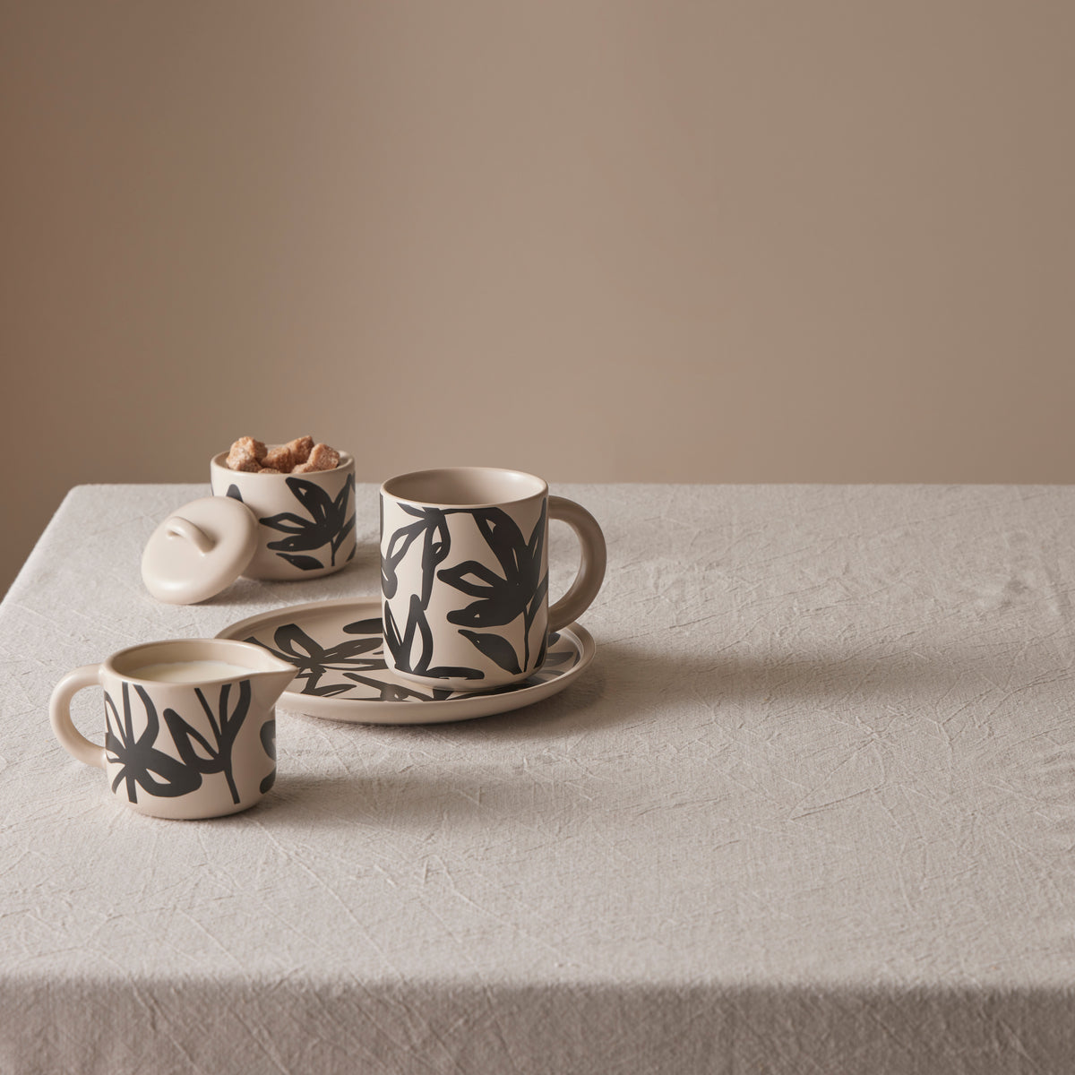 Leaf &amp; Bean Freya Mug &amp; Side Plate 2pcs Set Oat &amp; Black