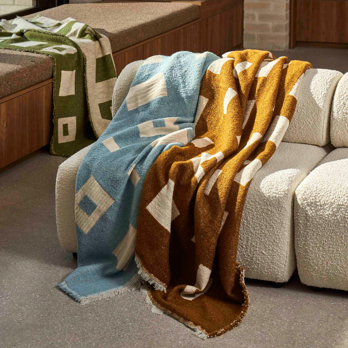 Amalfi Cosmo Throw Blue &amp; Natural